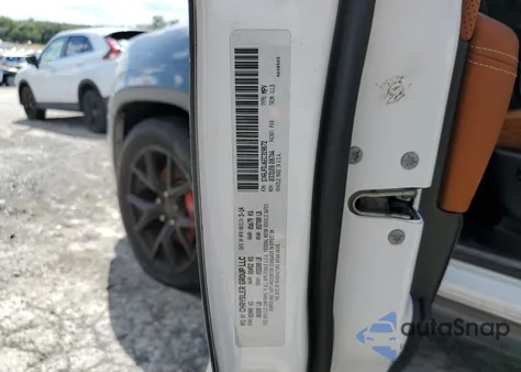 2017 Jeep Grand Cherokee Srt-8 z USA, uszkodzony, nr VIN 1C4RJFDJ4HC964587